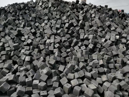 Casco formado cúbico alto da cinza 10% do carbono na baixa reatividade da fábrica de aço